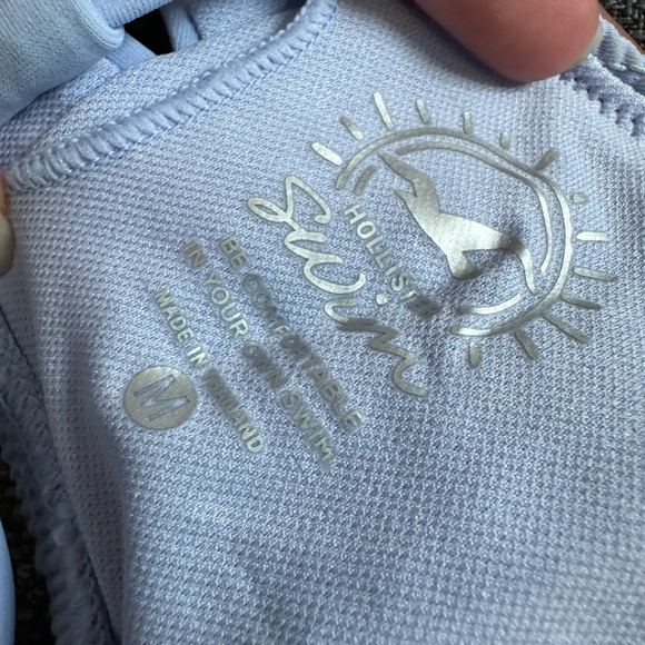 Hollister baby blue bikini top (medium) - Picture 5 of 5